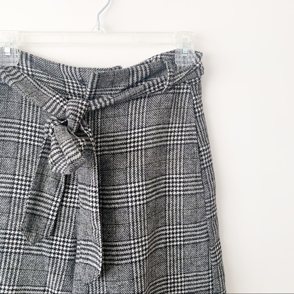 Zara Plaid Culottes (Pants) - Picture 2 of 4